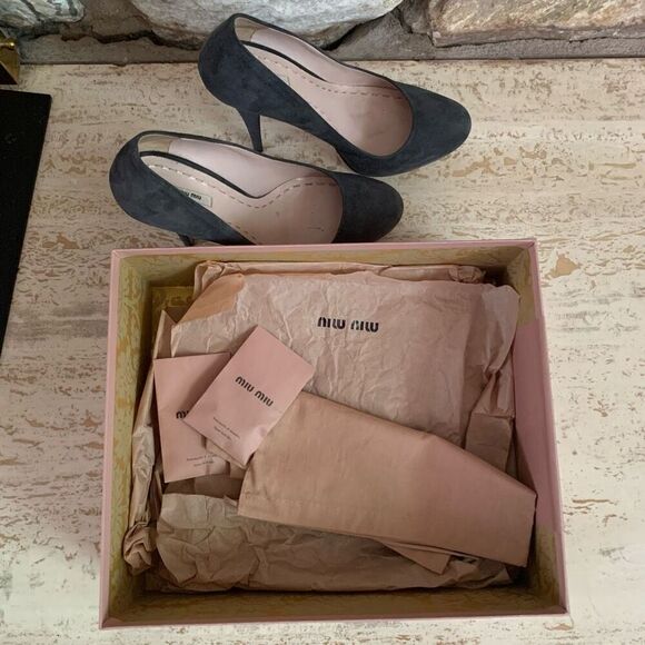 Miu Miu Women’s Grey suede covered platform pumps size 37.5 - Picture 13 of 13